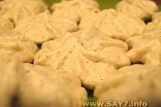 Безе с миндалем