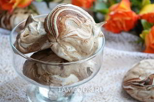 Безе с шоколадом