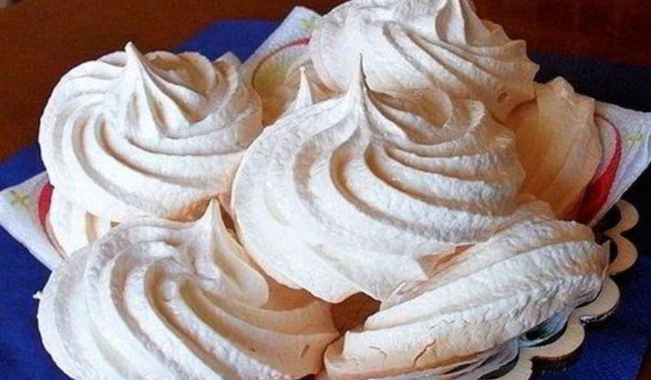 Рецепт воздушного безе из яичных белков