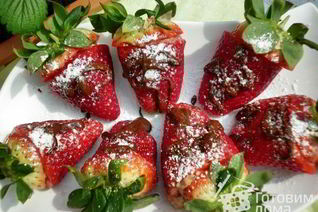 Десерт Клубника фаршированная