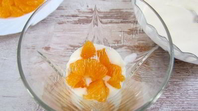 десерт с мандаринами и белым шоколадом