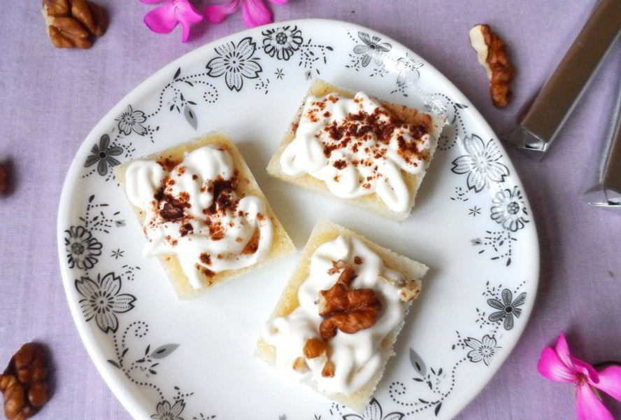 Десерт со сметаной и медом