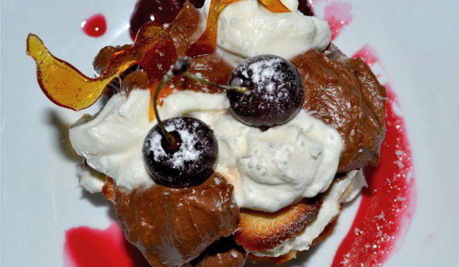 Рецепт дивного сырного десерта с белым и темным шоколадом