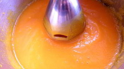 горячий шоколад под тыквенным соусом