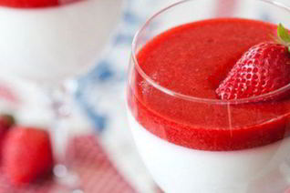 Клубничная панна-котта