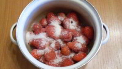 клубничное желе