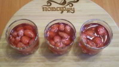 клубничное желе