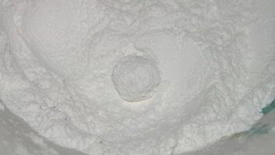 конфетки клюква в снегу