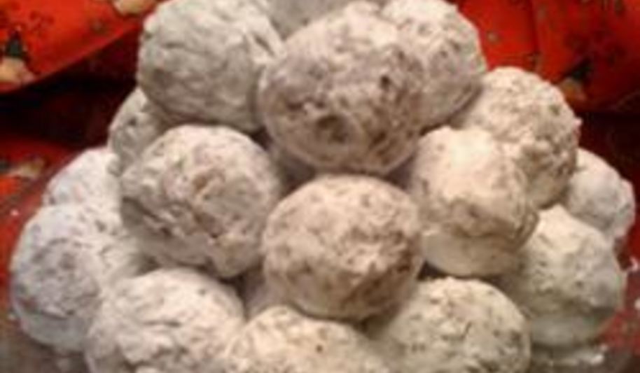 Рецепт конфет из фиников, кокоса и воздушного риса