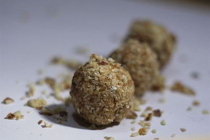 Конфеты из фундука и сухофруктов