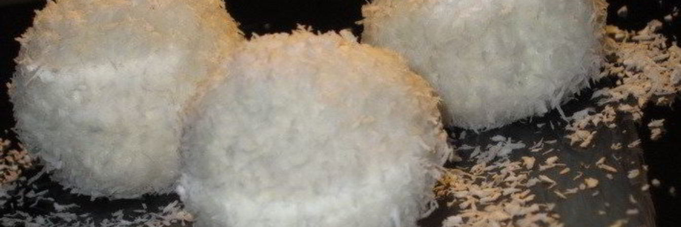 Творожные конфеты с миндалем и кокосом