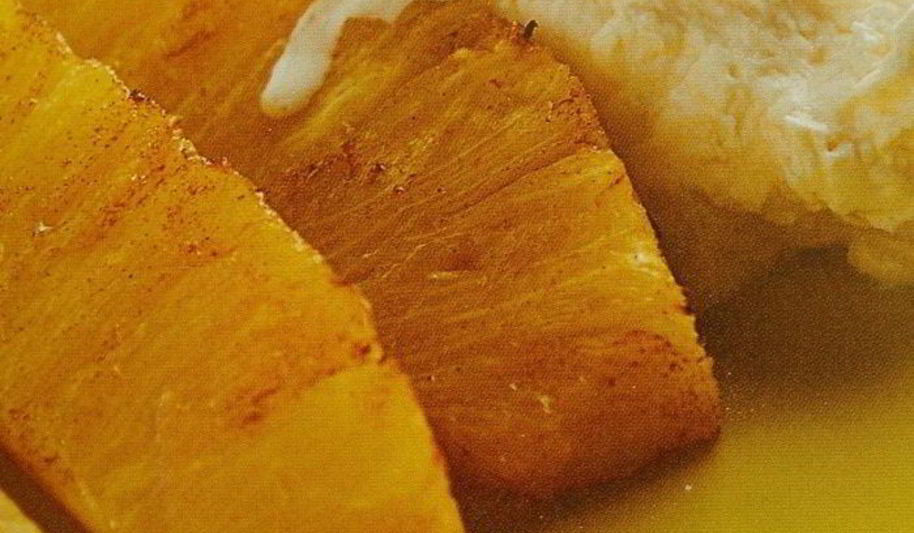 Рецепт ананасов на гриле со свежим сырным кремом