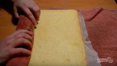 бисквитный рулет со сметанным кремом