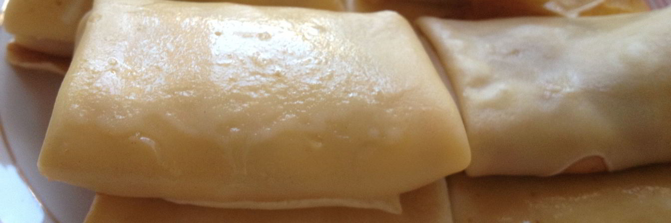 Блинчики с творогом и бальзамическим кремом