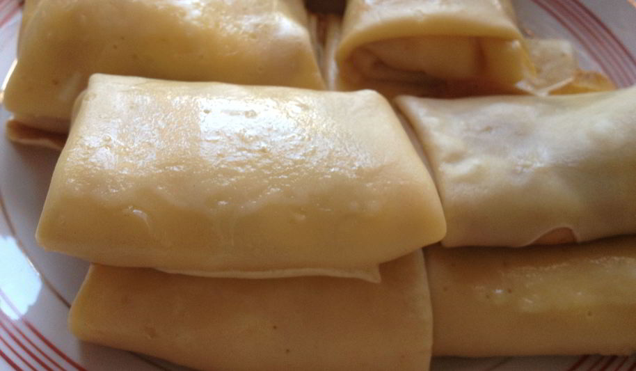 Рецепт блинчиков с творогом и бальзамическим кремом