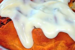 Булочки с шоколадом под кремом