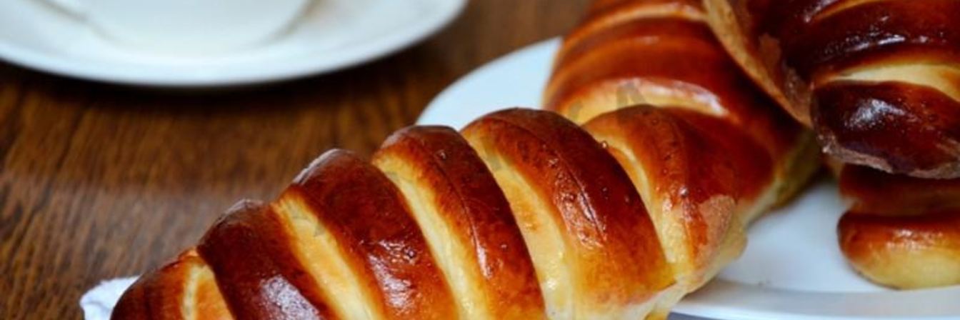 Дрожжевые булочки с заварным кремом