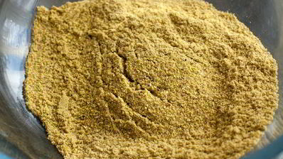 фисташковые макаронс с базиликовым кремом