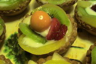 Фруктовые корзинки с заварным кремом