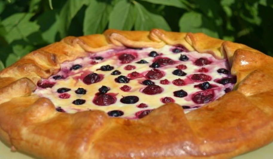 Рецепт галеты с творожным кремом и ягодами