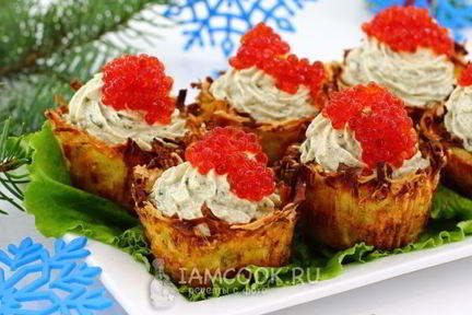 Картофельные корзиночки с селедочным кремом