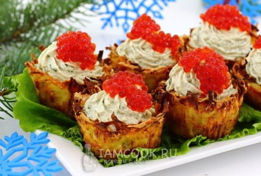 Картофельные корзиночки с селедочным кремом