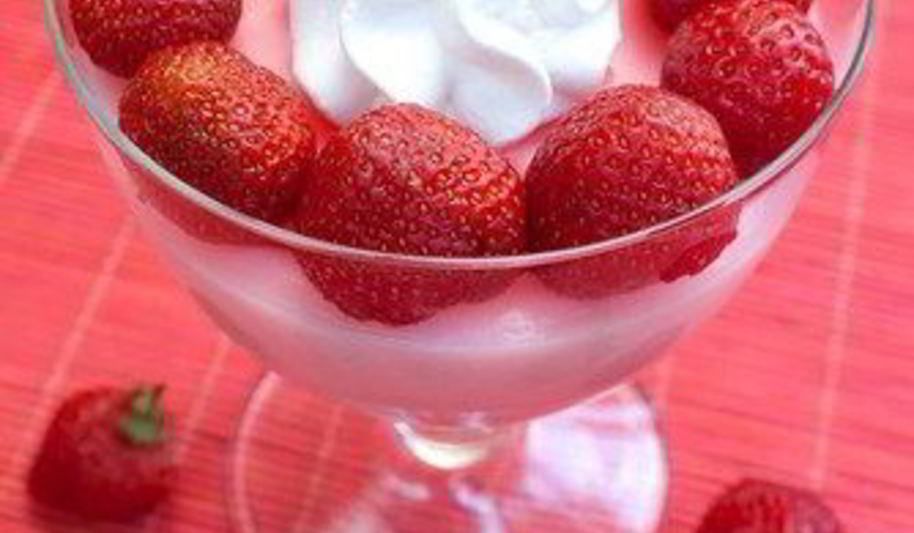 Рецепт клубничного крема со свежими ягодами