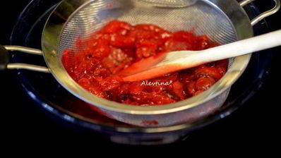 клюквенный курд