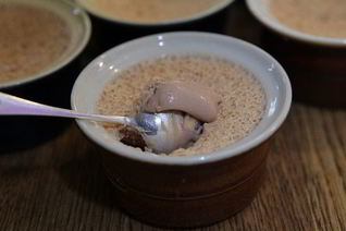 Крем из молочного шоколада с тимьяном