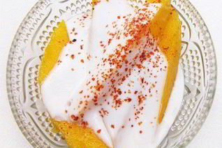 Манго с кокосовым кремом и перцем чили