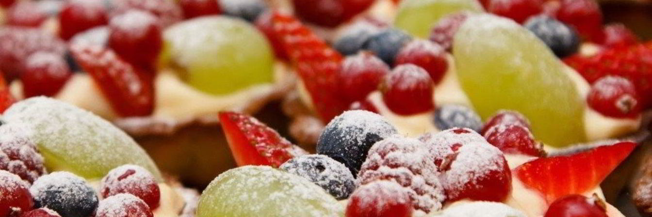 Миндальные корзиночки с фруктовым заварным кремом