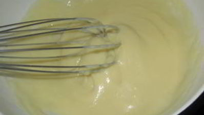 рулет с творожно-клубничным кремом