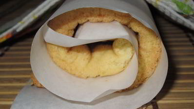 рулет с творожно-клубничным кремом