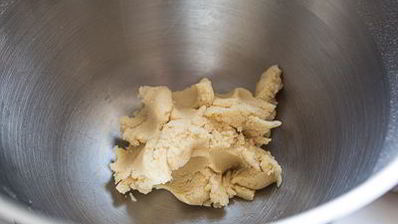 шу с заварным и малиновым кремом