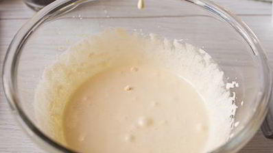 шу с заварным и малиновым кремом