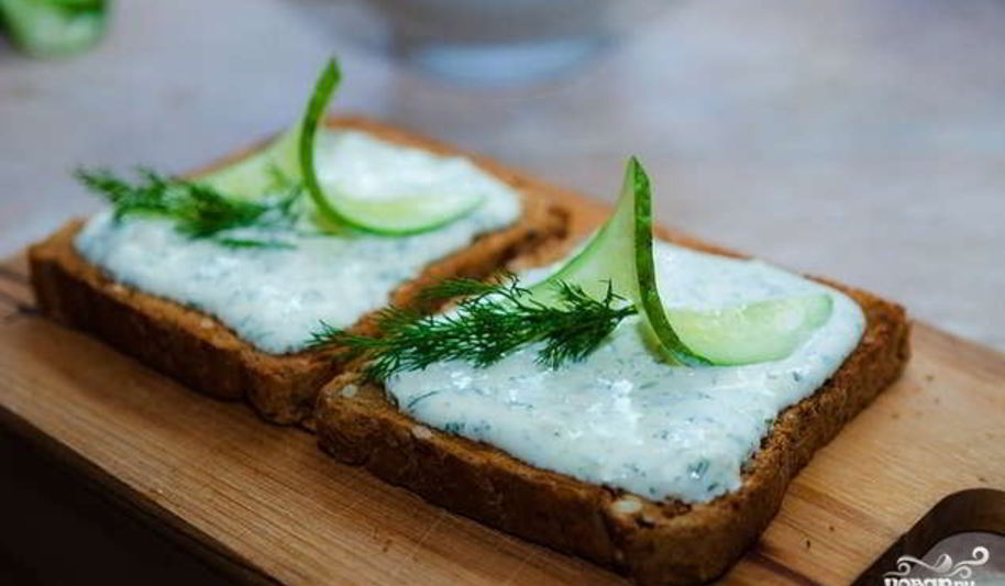 Рецепт творожного крема с зеленью