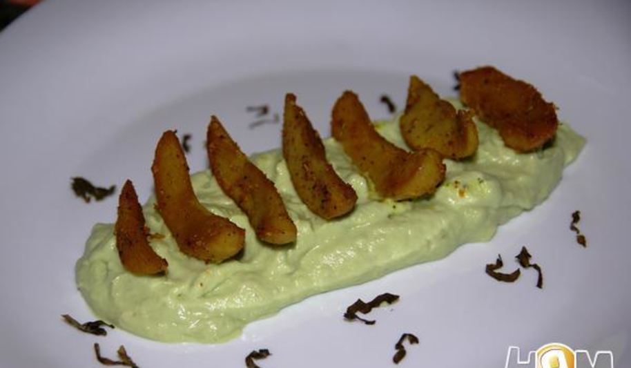 Рецепт яичек барашка на творожном креме из авокадо