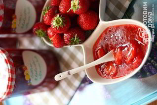 Мармелад из клубники и ревеня