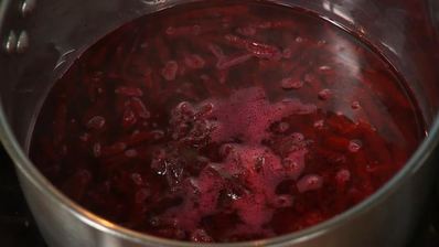 рулет из краба и телятины с вишневым мармеладом