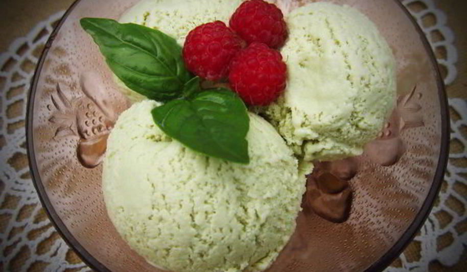 Рецепт базиликового мороженого