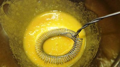 грушевое мороженое с голубым сыром и грецкими орехами