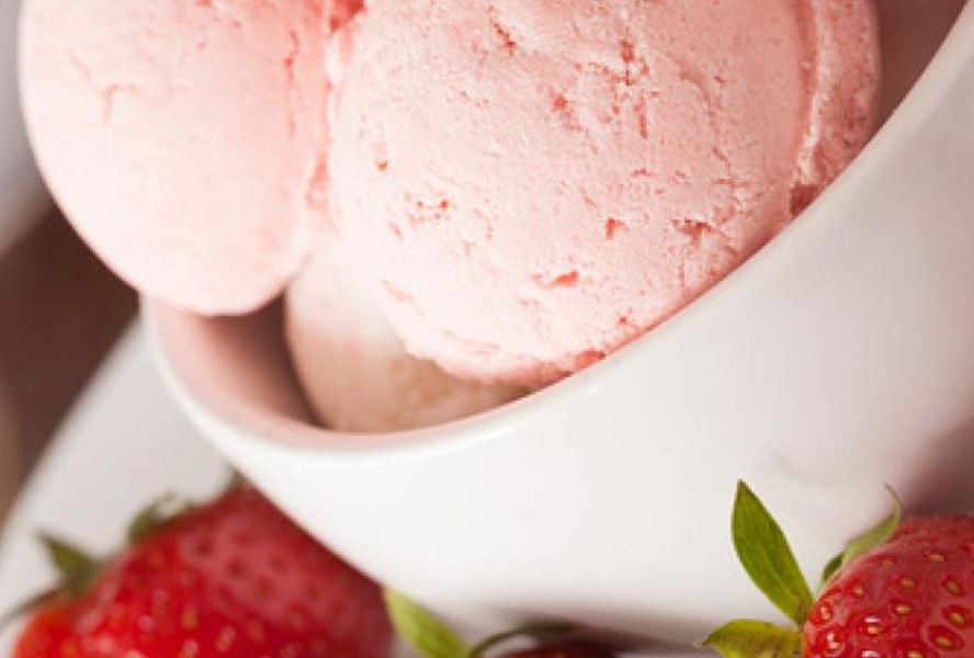 Клубничное мороженое