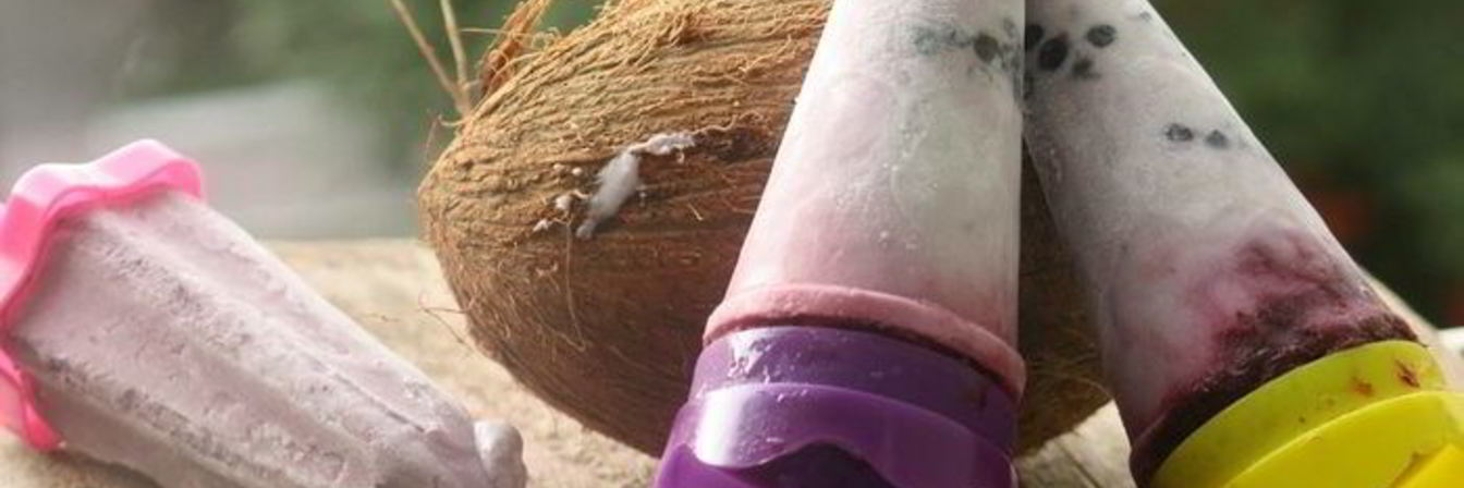 Кокосовое мороженое с ежевикой