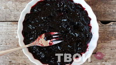 мороженое с черникой