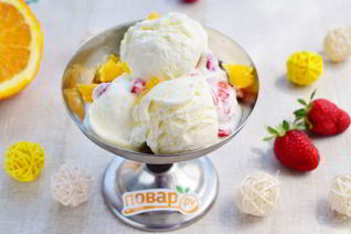 Мороженое с фруктами