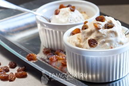 Мороженое с изюмом