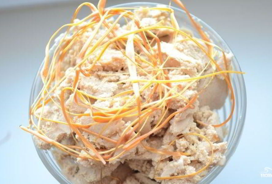 Мороженое с карамелью