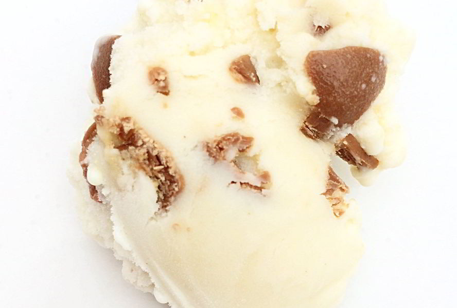 Мороженое с солодовым молоком и конфетами Maltesers