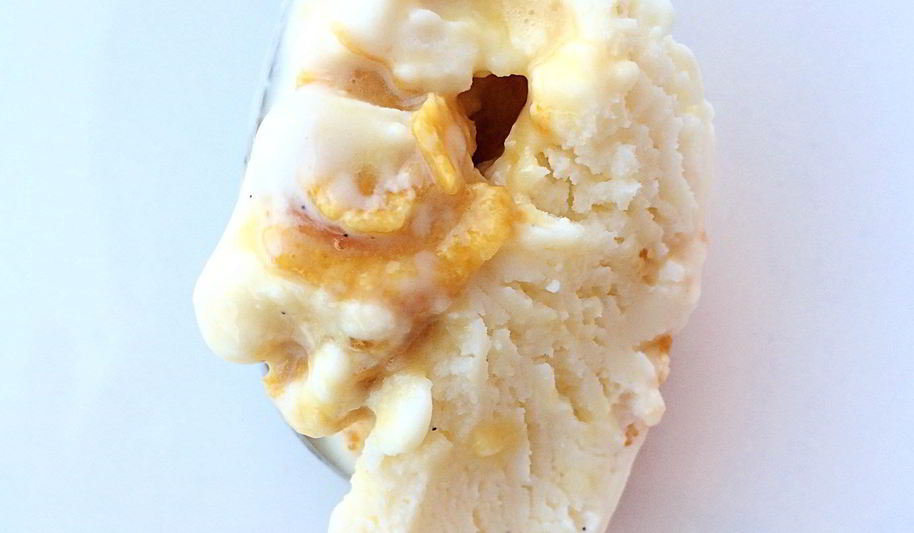 Рецепт мороженого с ванилью и кукурузным грильяжем