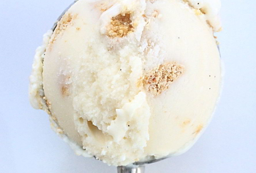 Овсяное мороженое с ванилью и крошкой овсяного печенья